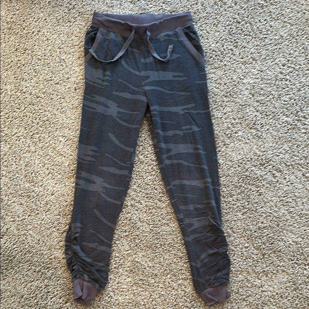 Z Supply Gray and Brown Jogger Sweatpants Elastic Waistband